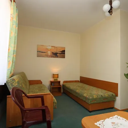 Agawa ゲストハウス 3*